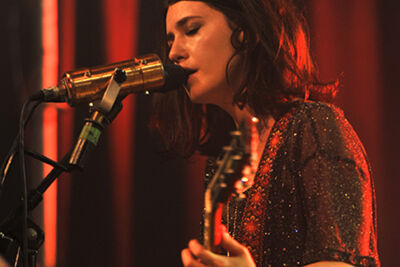 Blood Red Shoes @ Rock Herk dag 1, foto 9, foto's door Bart Scholliers - FrontView Magazine