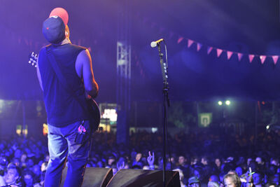 Helmet @ Rock Herk dag 2, foto 12, foto's door Bart Scholliers - FrontView Magazine