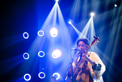 Nneka @ Dour 2015, picture 6, photographed by Magali Decamps - FrontView Magazine