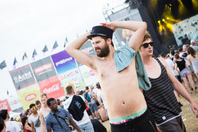 Sfeer @ Dour 2015, foto 17, foto's door Dorien Goetschalckx - FrontView Magazine