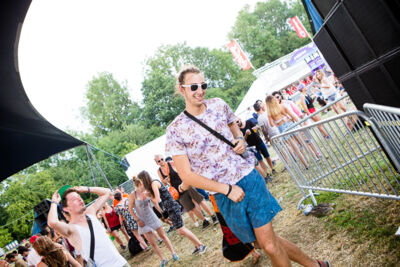 Sfeer @ Dour 2015, foto 18, foto's door Dorien Goetschalckx - FrontView Magazine