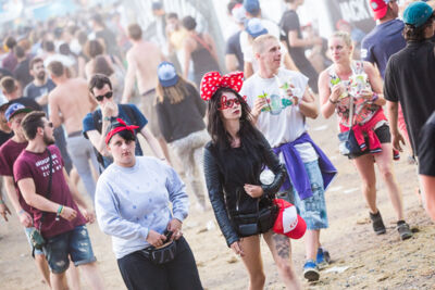 Sfeer @ Dour 2015, foto 47, foto's door Dorien Goetschalckx - FrontView Magazine