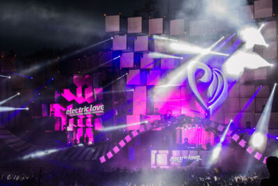 Electric Love Festival 2015 - Part II @ Salzburg, picture 148, photographed by Tom Van Tongerloo - FrontView Magazine