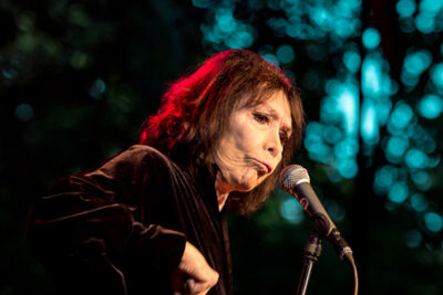 juliette Gréco @ OLT Rivierenhof, picture 9, photographed by Walter Grimm - FrontView Magazine