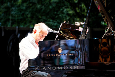 Wim Mertens Ensemble @ Openlucht theater Rivierenhof, picture 3, photographed by Frank Lambrechts - FrontView Magazine