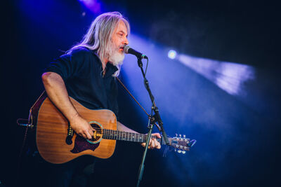 Goes en de Gasten @ Gentse Feesten 2015, picture 6, photographed by Elke Briers - FrontView Magazine