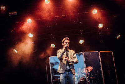 Yannick Bovy @ Gentse Feesten 2015, picture 4, photographed by Elke Briers - FrontView Magazine