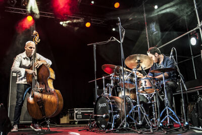 Avishai Cohen Trio @ M-idzomer Leuven dag 2 - Jazz, picture 2, photographed by Bart Scholliers - FrontView Magazine