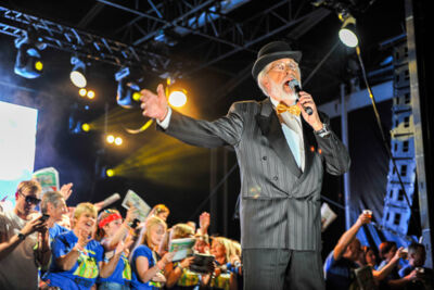 Vader Abraham @ Antwerpen Zingt 2015, picture 7, photographed by James Van Roosbroeck - FrontView Magazine