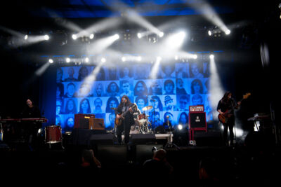 The Magic Numbers @ dranouter 2015, picture 3, photographed by Devid Camerlynck - FrontView Magazine