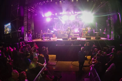 The Magic Numbers @ dranouter 2015, picture 14, photographed by Devid Camerlynck - FrontView Magazine