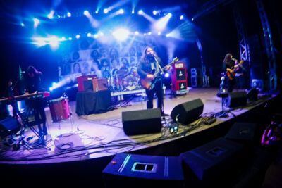 The Magic Numbers @ dranouter 2015, picture 19, photographed by Devid Camerlynck - FrontView Magazine