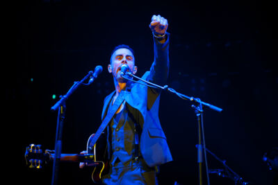 Asaf Avidan @ dranouter2015, foto 1, foto's door Devid Camerlynck - FrontView Magazine
