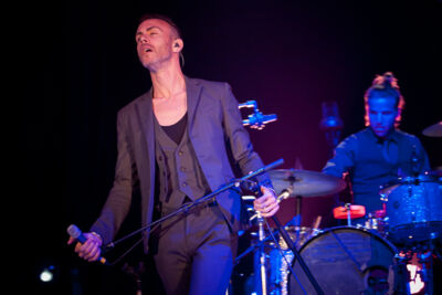 Asaf Avidan @ dranouter2015, foto 19, foto's door Devid Camerlynck - FrontView Magazine