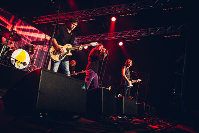 3JS @ Dutch Valley Festival 2015, foto 10, foto's door Elke Briers - FrontView Magazine