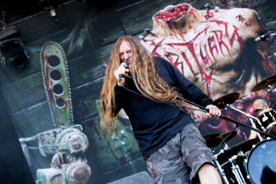 Obituary @ Into The Grave 2015, foto 6, foto's door Dorien Goetschalckx - FrontView Magazine