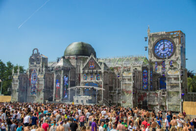 The Qontinent 2015 - Deel I @ Puyenbroeck Wachtebeke, picture 1, photographed by Tom Van Tongerloo - FrontView Magazine
