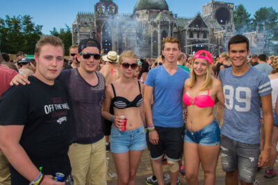 The Qontinent 2015 - Deel I @ Puyenbroeck Wachtebeke, picture 14, photographed by Tom Van Tongerloo - FrontView Magazine