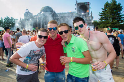 The Qontinent 2015 - Deel I @ Puyenbroeck Wachtebeke, picture 29, photographed by Tom Van Tongerloo - FrontView Magazine