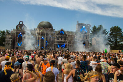 The Qontinent 2015 - Deel II @ Puyenbroeck Wachtebeke, picture 58, photographed by Tom Van Tongerloo - FrontView Magazine