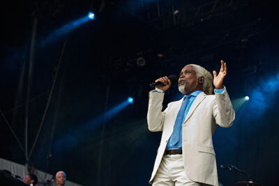 Billy Ocean @ Nostalgie Beach Festival, picture 7, photographed by James Van Roosbroeck - FrontView Magazine