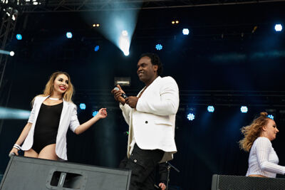 Dr Alban @ Nostalgie Beach Festival, picture 7, photographed by James Van Roosbroeck - FrontView Magazine