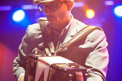 Flogging Molly @ dranouter 2015, picture 8, photographed by Devid Camerlynck - FrontView Magazine