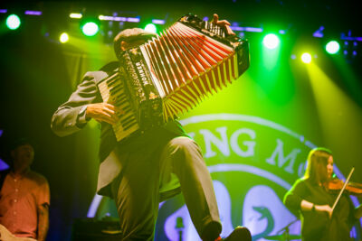 Flogging Molly @ dranouter 2015, picture 12, photographed by Devid Camerlynck - FrontView Magazine