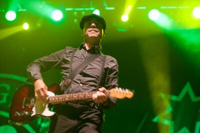 Flogging Molly @ dranouter 2015, picture 20, photographed by Devid Camerlynck - FrontView Magazine