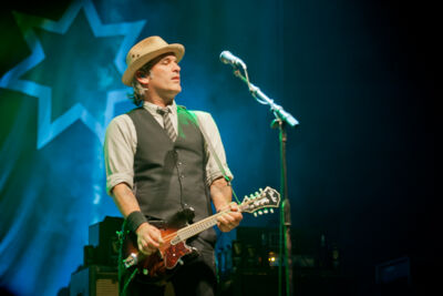 Flogging Molly @ dranouter 2015, picture 28, photographed by Devid Camerlynck - FrontView Magazine