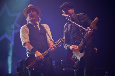 Flogging Molly @ dranouter 2015, picture 40, photographed by Devid Camerlynck - FrontView Magazine