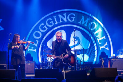 Flogging Molly @ dranouter 2015, picture 44, photographed by Devid Camerlynck - FrontView Magazine