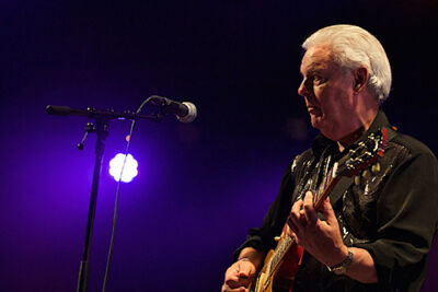 Hot Chocolate @ Nostalgie Beach Festival, picture 1, photographed by James Van Roosbroeck - FrontView Magazine