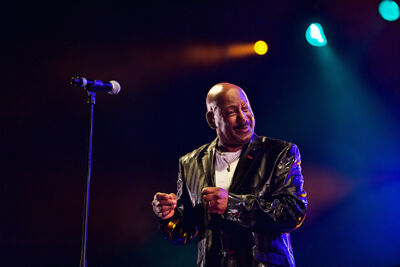 Hot Chocolate @ Nostalgie Beach Festival, picture 7, photographed by James Van Roosbroeck - FrontView Magazine