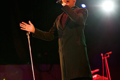 Human League @ Nostalgie Beach Festival, picture 3, photographed by James Van Roosbroeck - FrontView Magazine