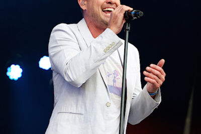 Jason Donovan @ Nostalgie Beach Festival, picture 2, photographed by James Van Roosbroeck - FrontView Magazine