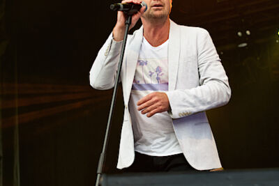 Jason Donovan @ Nostalgie Beach Festival, picture 12, photographed by James Van Roosbroeck - FrontView Magazine