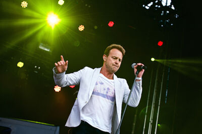 Jason Donovan @ Nostalgie Beach Festival, picture 20, photographed by James Van Roosbroeck - FrontView Magazine