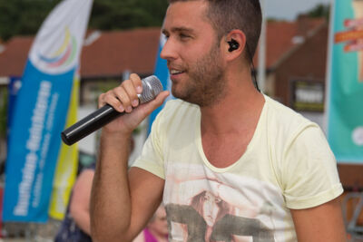 Maarten Cox & Sfeer @ Limburg Zingt 2015 te Houthalen-Helchteren, picture 7, photographed by Guy Danneels - FrontView Magazine