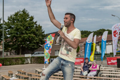 Maarten Cox & Sfeer @ Limburg Zingt 2015 te Houthalen-Helchteren, picture 8, photographed by Guy Danneels - FrontView Magazine