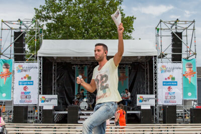 Maarten Cox & Sfeer @ Limburg Zingt 2015 te Houthalen-Helchteren, picture 9, photographed by Guy Danneels - FrontView Magazine
