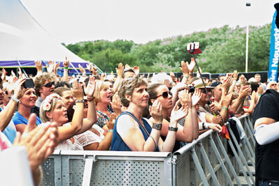 Sfeerbeelden @ Nostalgie Beach Festival, foto 8, foto's door James Van Roosbroeck - FrontView Magazine