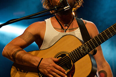 John Butler Trio @ OLT Rivierenhof, picture 18, photographed by James Van Roosbroeck - FrontView Magazine