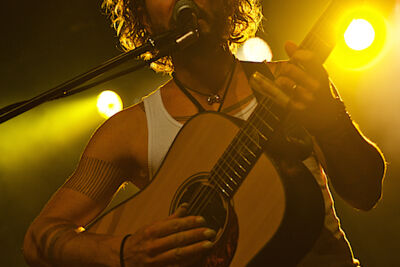 John Butler Trio @ OLT Rivierenhof, picture 19, photographed by James Van Roosbroeck - FrontView Magazine