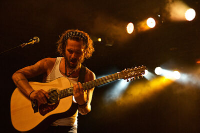 John Butler Trio @ OLT Rivierenhof, picture 22, photographed by James Van Roosbroeck - FrontView Magazine