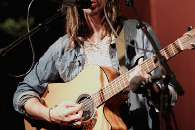 JP Cooper Support Act John Butler Trio, picture 5, photographed by James Van Roosbroeck - FrontView Magazine
