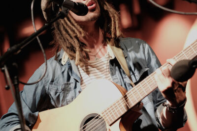 JP Cooper Support Act John Butler Trio, picture 6, photographed by James Van Roosbroeck - FrontView Magazine