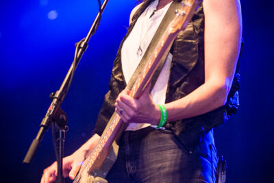 Band of Skulls @ Feest in het Park 2015, picture 3, photographed by Jan van Hecke - FrontView Magazine