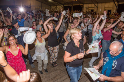 Podium & Sfeer @ Vlaanderen Zingt 2015 in Schoten, picture 53, photographed by Guy Danneels - FrontView Magazine