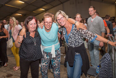 Podium & Sfeer @ Vlaanderen Zingt 2015 in Schoten, picture 93, photographed by Guy Danneels - FrontView Magazine